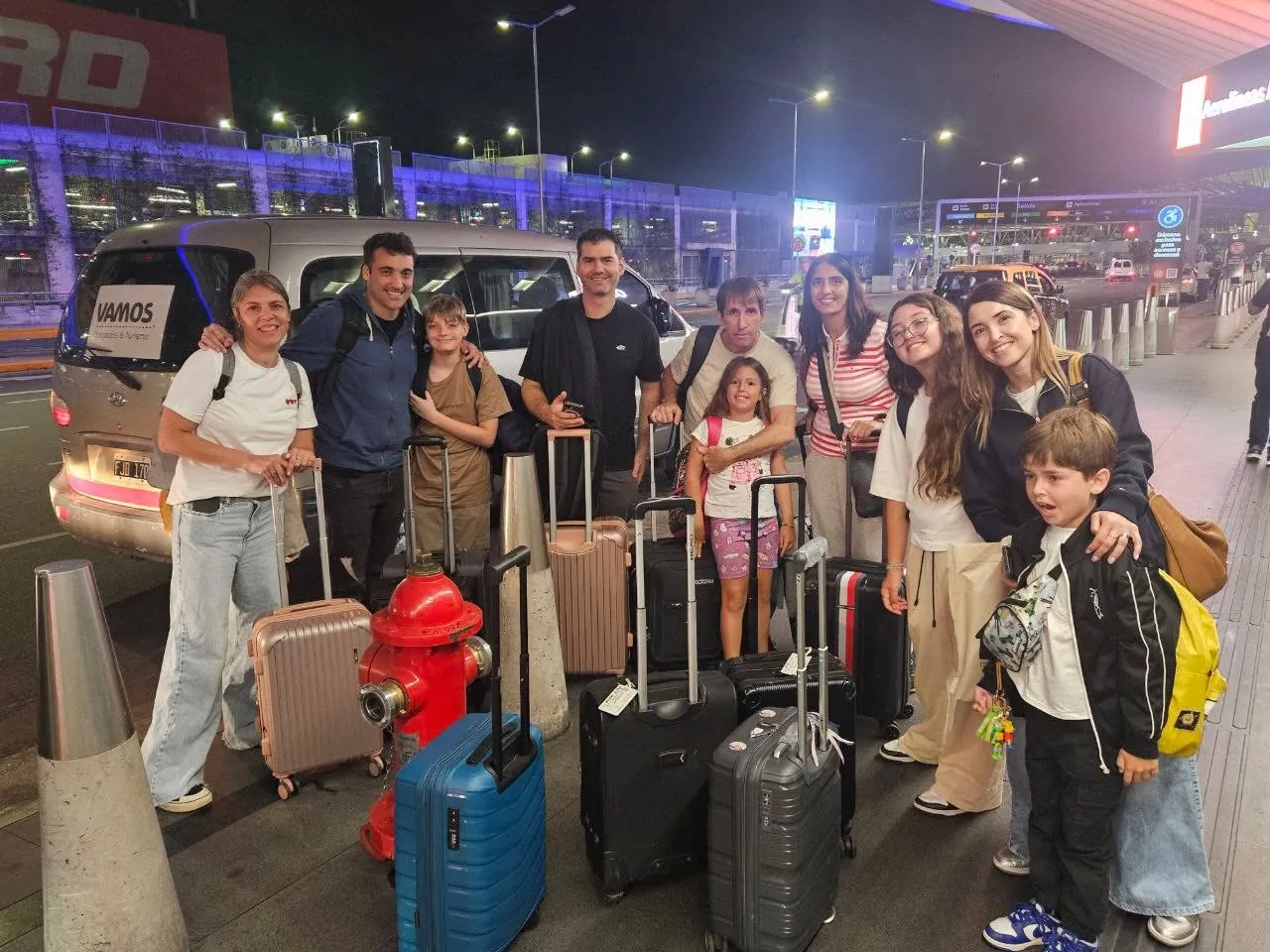 EZEIZA: Trasladamos grupos grandes y nos encargamos de que el equipaje no sea un problema.